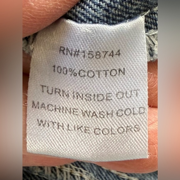 P.Cill Cropped Button Down Long Sleeve Denim Jacket Size Medium - Picture 12 of 12